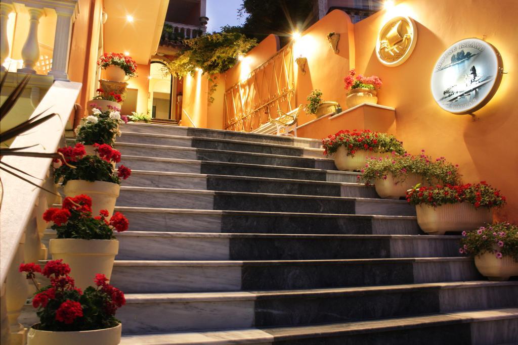 Aparthotel Mouse Island Perama  Exterior foto